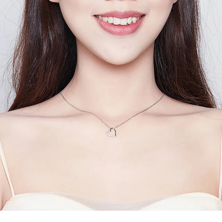 The shape of love Necklace