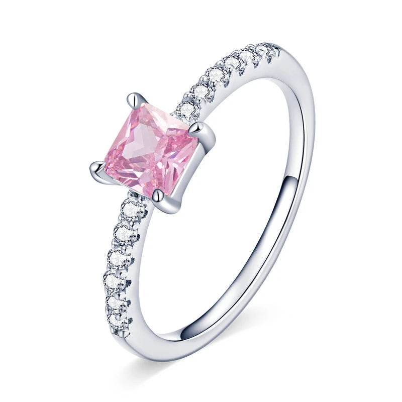 Pink Love Ring
The pink heart-shaped zircon is matched with a simple texture ring to make your daily look full of fashion sense.