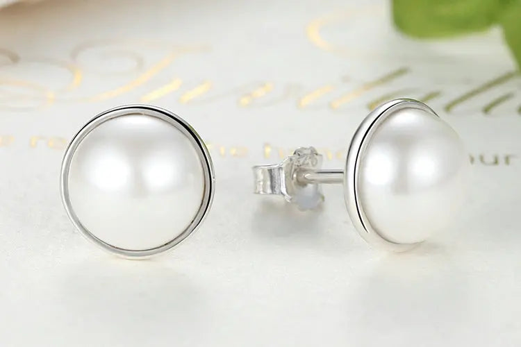 Elegant Pearl Earring